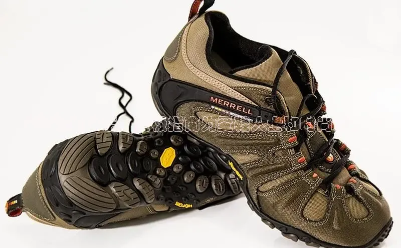 球速体育app登录入口汉得信息**运动鞋父亲：终极指南为爱鞋人士和时尚达人**