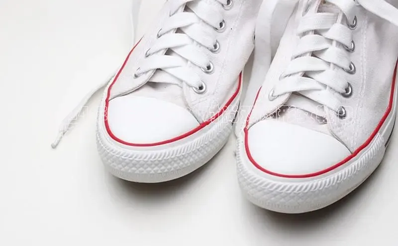 球速体育app下载地址手机版小红书2024年新款包袋：时尚双扇形女鞋包
推荐