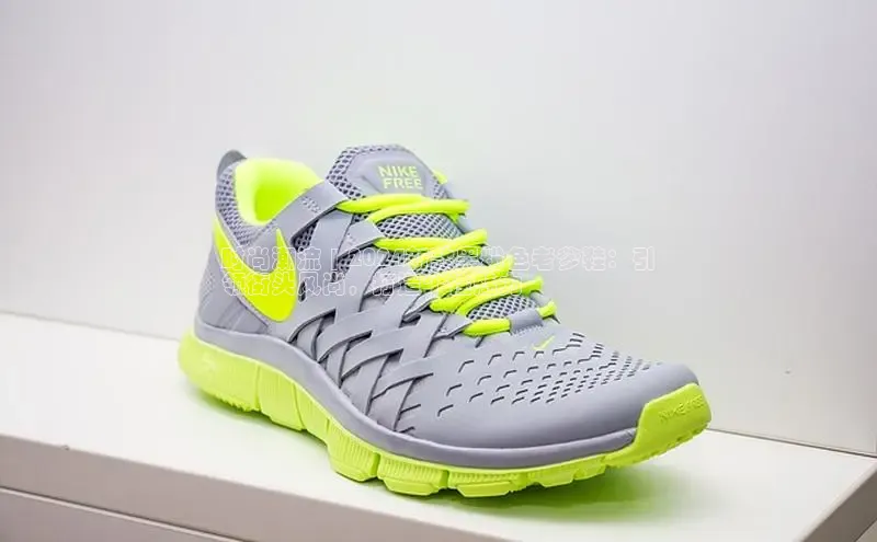 球速体育网址一径科技时尚潮流 | 2024新款黑粉色老爹鞋：引
领街头风尚，打造个性魅力